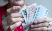 Emekliler asgari ücret istiyor