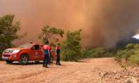 Marmaris'teki orman yangını Okluk Koyu'na ilerliyor