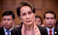 Myanmar'ın devrik lideri ev hapsinden cezaevine nakledildi