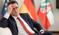 Almanya'da Kuzey Ren Vestfalya Başbakanı, Wüst oldu