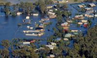 Avustralya’daki sel on binlerce kişiyi yerinden etti