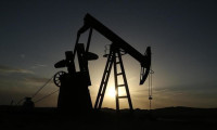 İran petrol fiyatını düşürüyor