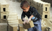 Dünyada 'modern köle' denilebilecek çocuk işçiler çoğalıyor