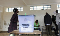 Kenya'da halk genel seçimler için sandığa gitti