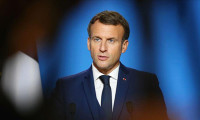 Macron, Miçotakis’le Paris’te bir araya geldi
