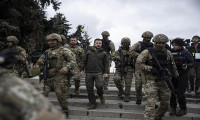 Zelenskiy'den Rus güçlerinden geri alınan İzyum'a ziyaret