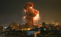 İsrail Şam Havalimanı'nı bombaladı