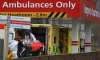 İngiltere'de acil servislerde kriz: Yüzlerce hasta ölüyor