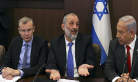 Netanyahu, Şas Partisi liderini bakanlıktan azletti