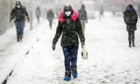 Kırşehir'de kar yağışı: 2 günlük idari izin kararı alındı