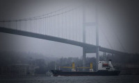 İstanbul Boğazı'ndaki gemi trafiği tek yönlü açıldı
