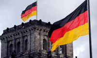 Almanya'da ekonomik aktivite daraldı