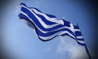 Yunan basını: Üsler ABD'ye açıldı!