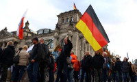 Almanya mültecilere 7 bin 500 euro ödeyecek