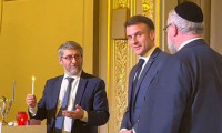 Elysee Sarayı'nda mum yakmıştı! Macron'a laiklik tepkisi