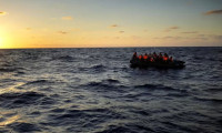 Libya açıklarında batan teknede en az 60 göçmen öldü