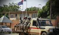 Fransız askerleri Nijer'den ayrıldı, büyükelçilik kapatıldı!