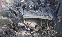 Gazze'de can kaybı 17 bin 487'ye yükseldi
