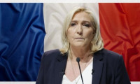 Aşırı sağcı Fransız milletvekili Le Pen yargılanacak
