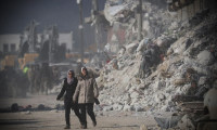 Depremlerin vurduğu Suriye'de can kaybı artıyor!