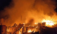 Bolu'da 5 ev alev alev yandı