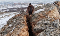 Malatya'nın dağlarında deprem sonrası derin yarıklar oluştu