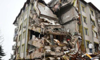 Gaziantep’te hasarlı binalara giriş yasaklandı