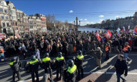 Amsterdam'da konut sıkıntısı protestosu