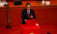 Çin'de yeni Başbakan Li Çiang oldu