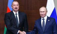 Aliyev ve Putin'den telefon görüşmesi