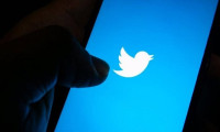 Twitter, ABD'li Senatörün hesabını askıya aldı