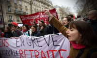 Fransa'da tansiyon giderek yükseliyor: 200'ü aşkın gözaltı!