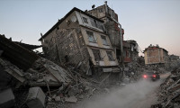 Depremde hayatını kaybedenlerin sayısı 45 bin 968'e yükseldi