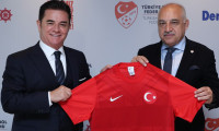 DenizBank ve TFF Milli Futbol Takımları ana sponsorluğunu 3 yıl uzattı