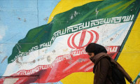 İran’da başörtüsü için sokaklara akıllı kamera yerleştirilecek