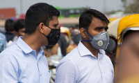 Hindistan maske zorunluluğuna geri döndü