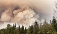 Kanada'da yangınla mücadele: Binlerce kişi tahliye edildi