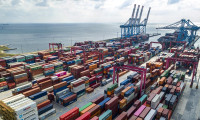Limanlarda elleçlenen yük miktarı azaldı, konteyner miktarı arttı