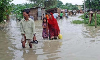 Nepal'de sel ve heyelanlarda can kaybı 5'e yükseldi