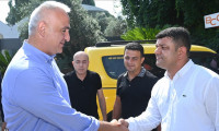 Bakan Ersoy, Antalya'da taksici esnafıyla bayramlaştı