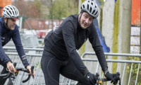 Belçika Başbakanı bisikletten düştü, kısa süre bilinç kaybı yaşadı