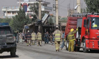 Afganistan'da valiye bombalı araçla saldırı düzenlendi