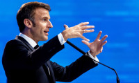 Macron, Avrupa liderliğine mi oynuyor?