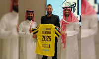 Yıldız futbolcu Benzema Suudi Arabistan'a transfer oldu
