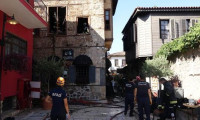 Antalya'da butik otelde yangın: Ölü ve yaralılar var