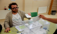 İspanya'da yarın erken seçimler yapılacak