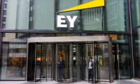 Ernst & Young’da kopya skandalı istifa getirdi