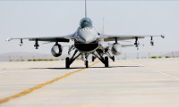 Kirby: Ukraynalı savaş pilotlarına ABD'de F-16 eğitimi verebiliriz