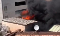 Banka şubesinin çatısında klima patlaması!