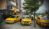 İstanbul'da taksiciler taksimetrelerini güncelliyor!